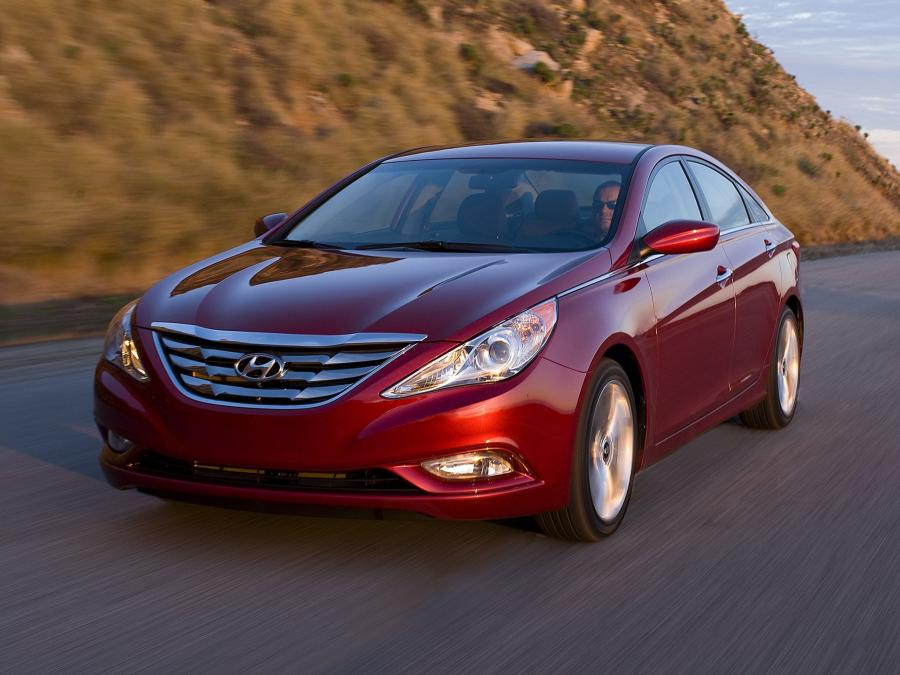  Hyundai Sonata 2010 года  (US) (фото 12 из 16)